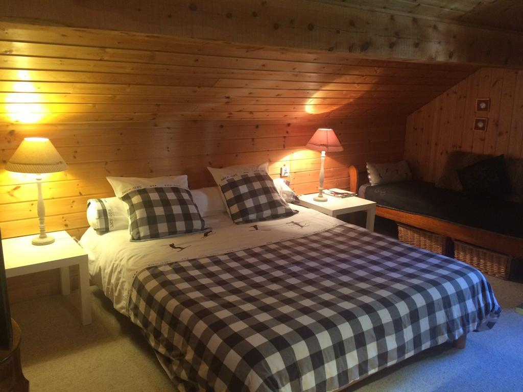 Chalet Pomme De Pin 5 Chambres 12 A 14 Personnes Formigueres Bagian luar foto